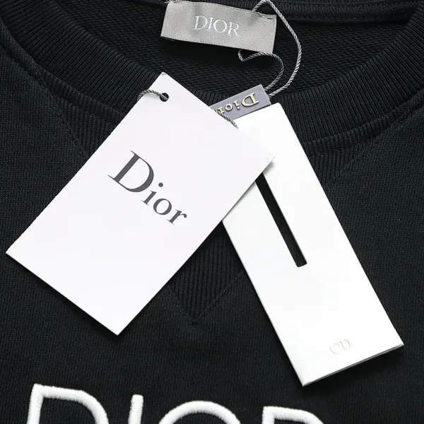 【DIOR 公式旗艦店】ディオール 丸首の衛衣 ご好評に付き再入荷 240817 【DIOR 公式旗艦店】ディオール 丸首の衛衣 ご好評に付き再入荷 240817