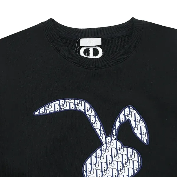 【DIOR 公式旗艦店】ディオール 丸首の衛衣 ご好評に付き再入荷 240809 【DIOR 公式旗艦店】ディオール 丸首の衛衣 ご好評に付き再入荷 240809
