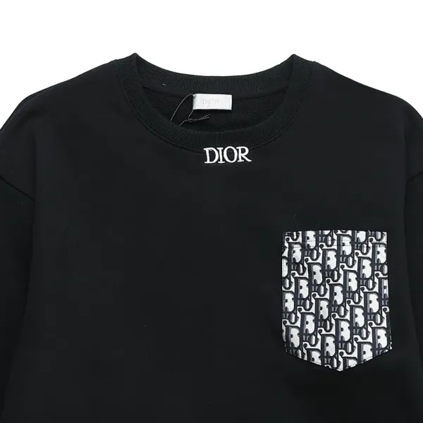 【DIOR  公式旗艦店】ディオール  丸首の衛衣 ご好評に付き再入荷 240809