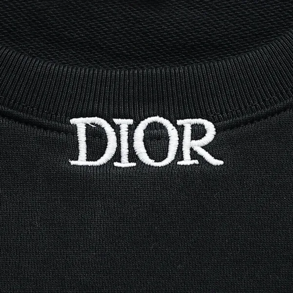 【DIOR  公式旗艦店】ディオール  丸首の衛衣 ご好評に付き再入荷 240809