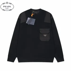 【PRADA 公式旗艦店】プラダ 丸首の衛衣 スウェットご好評に付き再入荷 241113 【PRADA 公式旗艦店】プラダ 丸首の衛衣 スウェットご好評に付き再入荷 241113