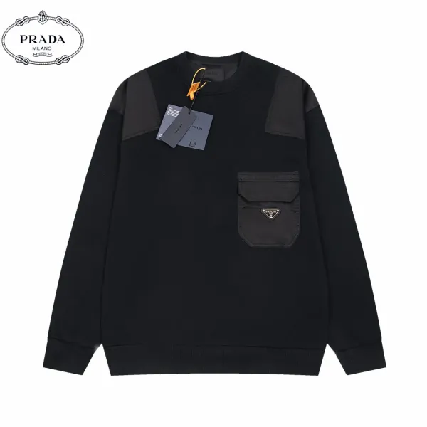 【PRADA 公式旗艦店】プラダ 丸首の衛衣 スウェットご好評に付き再入荷 241113 【PRADA 公式旗艦店】プラダ 丸首の衛衣 スウェットご好評に付き再入荷 241113