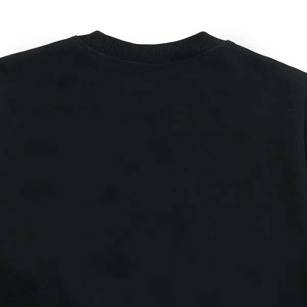 【PRADA 公式旗艦店】プラダ 丸首の衛衣 スウェットご好評に付き再入荷 240925 【PRADA 公式旗艦店】プラダ 丸首の衛衣 スウェットご好評に付き再入荷 240925
