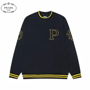 【PRADA 公式旗艦店】プラダ 丸首の衛衣 スウェットご好評に付き再入荷 240925 【PRADA 公式旗艦店】プラダ 丸首の衛衣 スウェットご好評に付き再入荷 240925