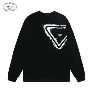 【PRADA 公式旗艦店】プラダ 丸首の衛衣 スウェットご好評に付き再入荷 240828 【PRADA 公式旗艦店】プラダ 丸首の衛衣 スウェットご好評に付き再入荷 240828