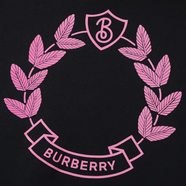 【BURBERRY  公式旗艦店】バーバリー パーカースウェットご好評に付き再入荷 240805