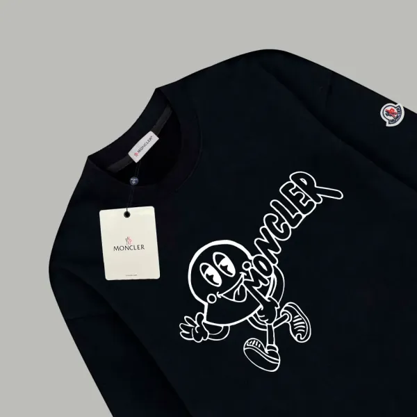 【MONCLER 公式旗艦店】モンクレール 丸首の衛衣 スウェット ご好評に付き再入荷!241120 【MONCLER 公式旗艦店】モンクレール 丸首の衛衣 スウェット ご好評に付き再入荷!241120