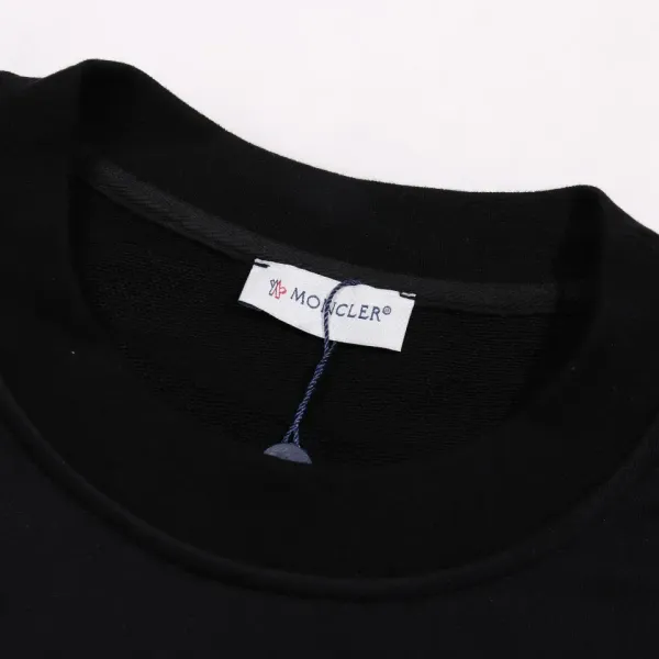 【MONCLER 公式旗艦店】モンクレール 丸首の衛衣 スウェット ご好評に付き再入荷!241120 【MONCLER 公式旗艦店】モンクレール 丸首の衛衣 スウェット ご好評に付き再入荷!241120