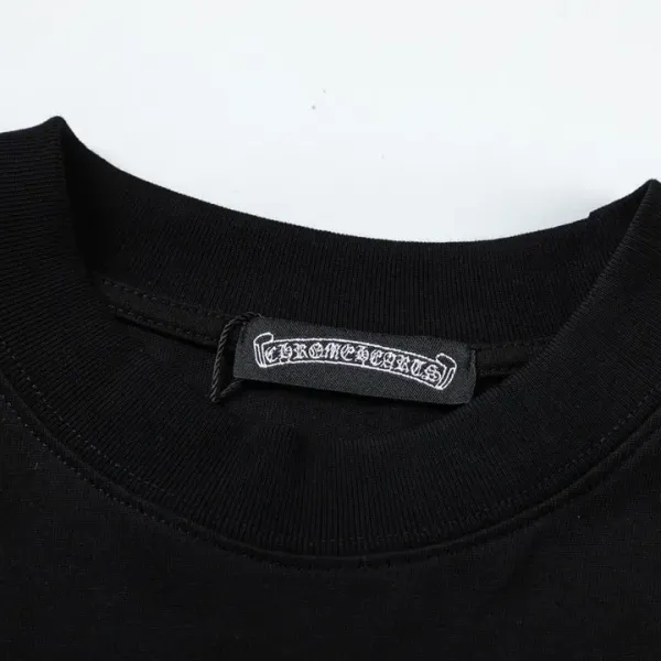 【CHROME HEARTS 公式旗艦店】クロムハーツ 丸首の衛衣 スウェットご好評に付き再入荷!241217 【CHROME HEARTS 公式旗艦店】クロムハーツ 丸首の衛衣 スウェットご好評に付き再入荷!241217