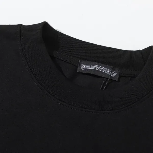 【CHROME HEARTS 公式旗艦店】クロムハーツ 丸首の衛衣 スウェットご好評に付き再入荷!241217 【CHROME HEARTS 公式旗艦店】クロムハーツ 丸首の衛衣 スウェットご好評に付き再入荷!241217