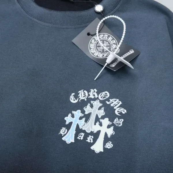 【CHROME HEARTS 公式旗艦店】クロムハーツ 丸首の衛衣 スウェット ご好評に付き再入荷241114 【CHROME HEARTS 公式旗艦店】クロムハーツ 丸首の衛衣 スウェット ご好評に付き再入荷241114