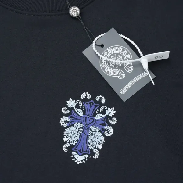【CHROME HEARTS 公式旗艦店】クロムハーツ 丸首の衛衣 スウェット ご好評に付き再入荷240829 【CHROME HEARTS 公式旗艦店】クロムハーツ 丸首の衛衣 スウェット ご好評に付き再入荷240829