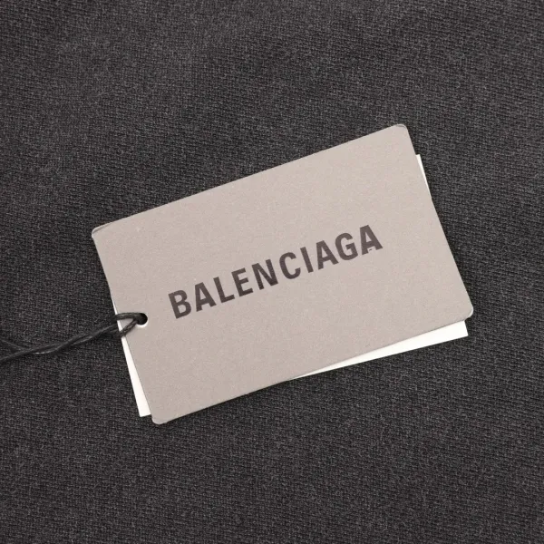 【BALENCIAGA 公式旗艦店】バレンシアガ 丸首の衛衣 スウェット ご好評に付き再入荷!241127 【BALENCIAGA 公式旗艦店】バレンシアガ 丸首の衛衣 スウェット ご好評に付き再入荷!241127