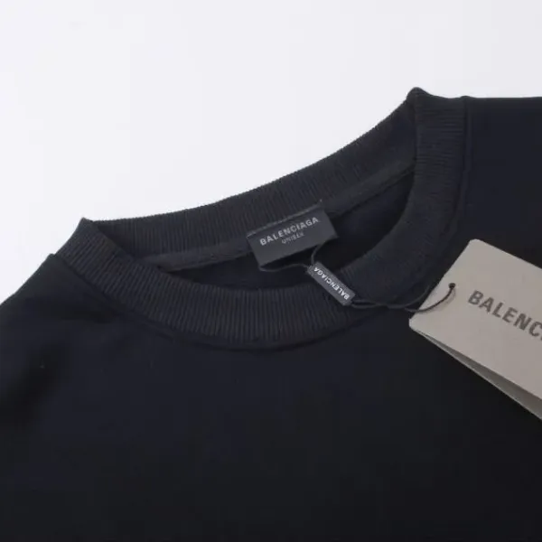 【BALENCIAGA 公式旗艦店】バレンシアガ 丸首の衛衣 スウェット ご好評に付き再入荷!241127 【BALENCIAGA 公式旗艦店】バレンシアガ 丸首の衛衣 スウェット ご好評に付き再入荷!241127