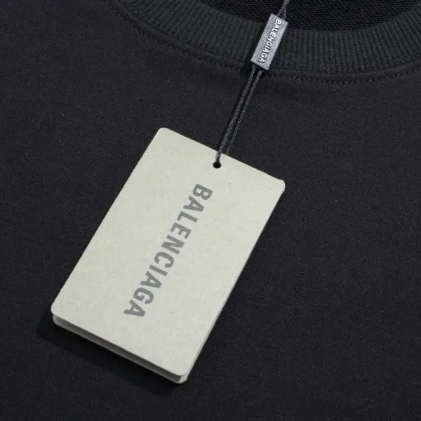 【BALENCIAGA 公式旗艦店】バレンシアガ 丸首の衛衣 スウェット ご好評に付き再入荷！241127