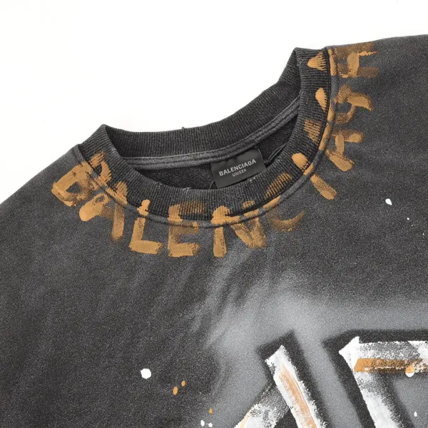 【BALENCIAGA 公式旗艦店】バレンシアガ 丸首の衛衣 スウェット ご好評に付き再入荷!241120 【BALENCIAGA 公式旗艦店】バレンシアガ 丸首の衛衣 スウェット ご好評に付き再入荷!241120