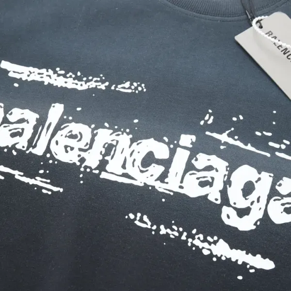 【BALENCIAGA 公式旗艦店】バレンシアガ 丸首の衛衣 スウェット ご好評に付き再入荷！241120
