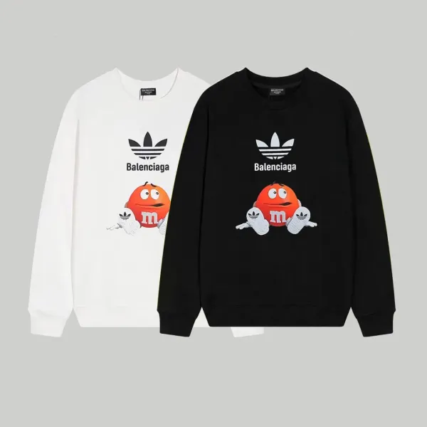 【BALENCIAGA 公式旗艦店】バレンシアガ 丸首の衛衣 スウェット ご好評に付き再入荷 240809 【BALENCIAGA 公式旗艦店】バレンシアガ 丸首の衛衣 スウェット ご好評に付き再入荷 240809