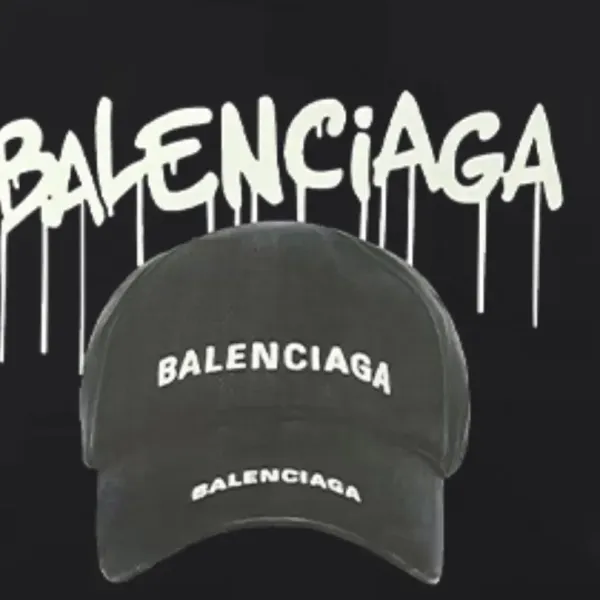 【BALENCIAGA 公式旗艦店】バレンシアガ 丸首の衛衣 スウェット ご好評に付き再入荷! 【BALENCIAGA 公式旗艦店】バレンシアガ 丸首の衛衣 スウェット ご好評に付き再入荷!