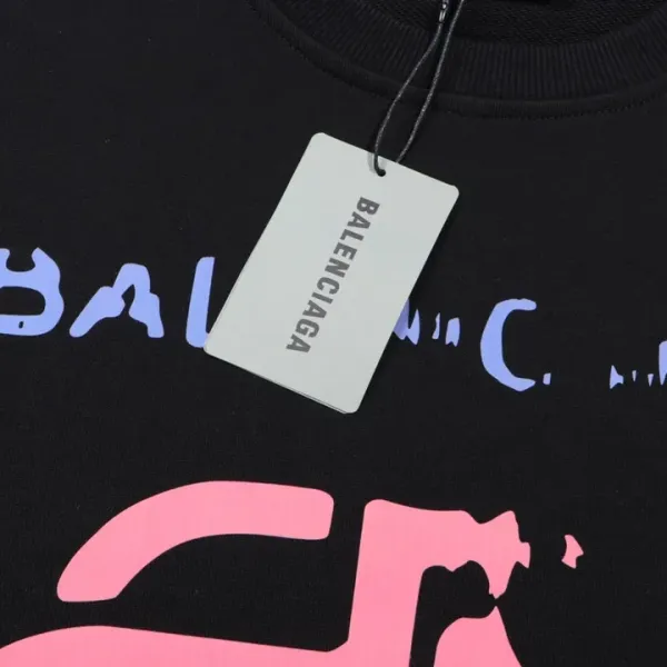 【BALENCIAGA 公式旗艦店】バレンシアガ 丸首の衛衣 スウェット ご好評に付き再入荷！