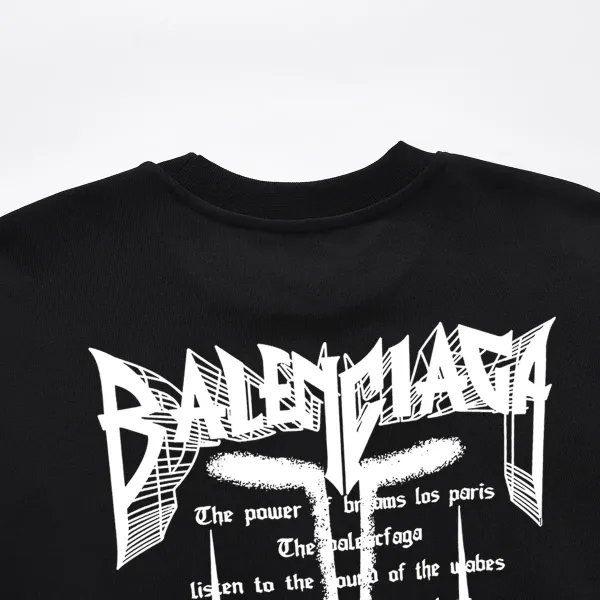 【BALENCIAGA 公式旗艦店】バレンシアガ 丸首の衛衣 スウェット ご好評に付き再入荷! 【BALENCIAGA 公式旗艦店】バレンシアガ 丸首の衛衣 スウェット ご好評に付き再入荷!