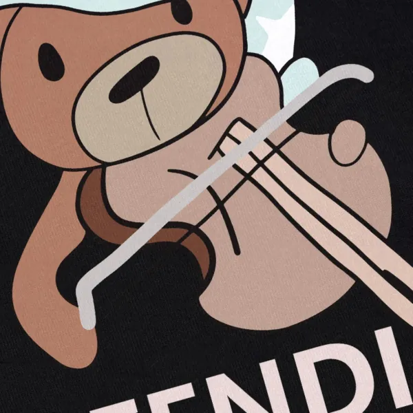 【FENDI 公式旗艦店】フェンディ 丸首の衛衣 スウェットご好評に付き再入荷!250110 【FENDI 公式旗艦店】フェンディ 丸首の衛衣 スウェットご好評に付き再入荷!250110