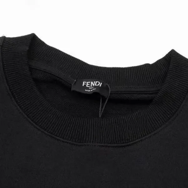 【FENDI  公式旗艦店】フェンディ丸首の衛衣 スウェット ご好評に付き再入荷！241211
