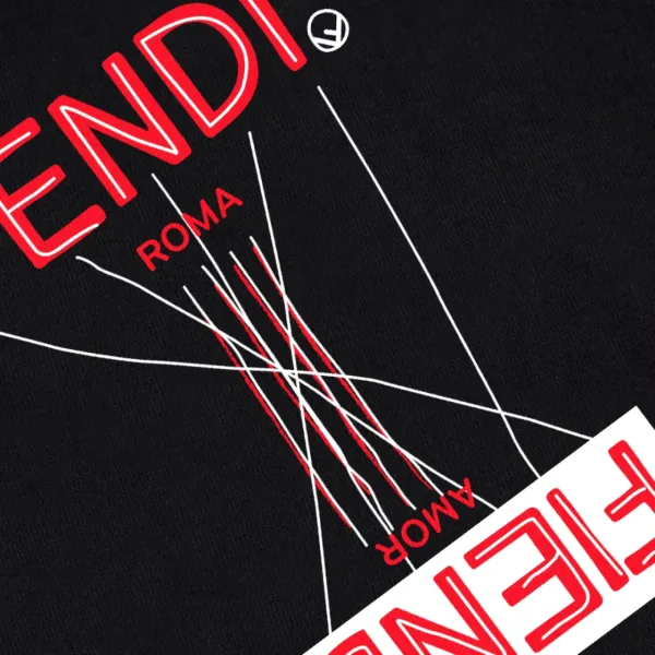 【FENDI 公式旗艦店】フェンディ丸首の衛衣 スウェット ご好評に付き再入荷!241211 【FENDI 公式旗艦店】フェンディ丸首の衛衣 スウェット ご好評に付き再入荷!241211