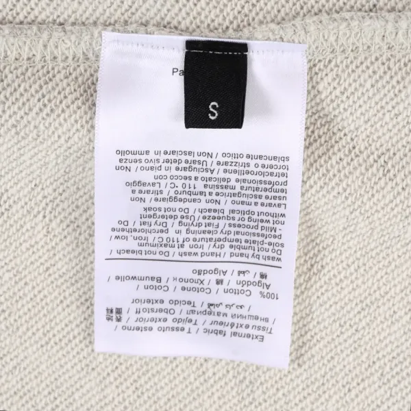 【FENDI 公式旗艦店】 フェンディ 丸首の衛衣 スウェットご好評に付き再入荷 241114 【FENDI 公式旗艦店】 フェンディ 丸首の衛衣 スウェットご好評に付き再入荷 241114