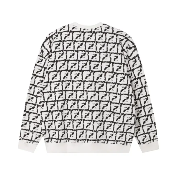 【FENDI 公式旗艦店】フェンディ 丸首の衛衣 スウェット ご好評に付き再入荷 240925 【FENDI 公式旗艦店】フェンディ 丸首の衛衣 スウェット ご好評に付き再入荷 240925