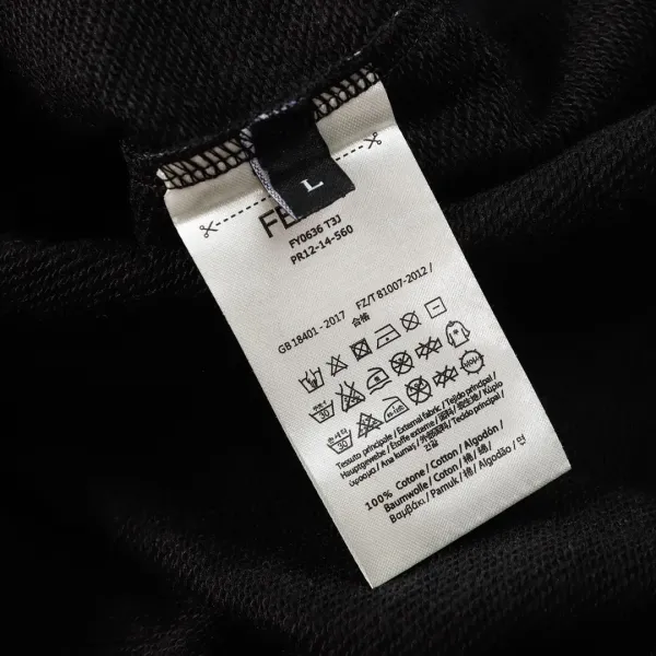 【FENDI 公式旗艦店】フェンディ 丸首の衛衣 スウェット ご好評に付き再入荷 240925 【FENDI 公式旗艦店】フェンディ 丸首の衛衣 スウェット ご好評に付き再入荷 240925