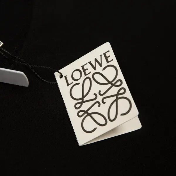 【LOEWE 公式旗艦店】ロエベ 丸首の衛衣 スウェット ご好評に付き再入荷 240925 【LOEWE 公式旗艦店】ロエベ 丸首の衛衣 スウェット ご好評に付き再入荷 240925