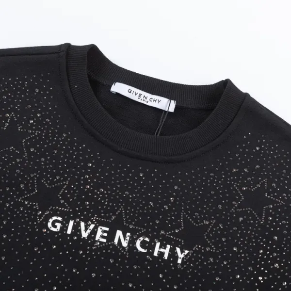 【GIVENCHY  公式旗艦店】ジバンシー 丸首の衛衣 スウェットご好評に付き再入荷！241122