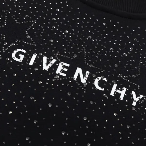 【GIVENCHY  公式旗艦店】ジバンシー 丸首の衛衣 スウェットご好評に付き再入荷！241122