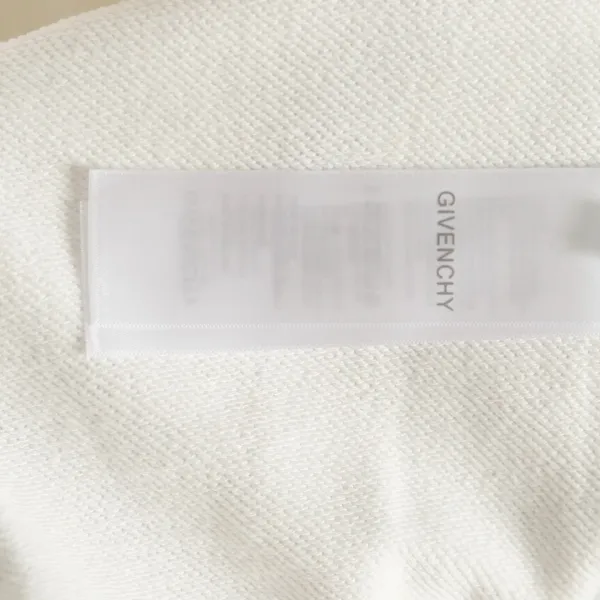 【GIVENCHY 公式旗艦店】ジバンシー 丸首の衛衣 スウェットご好評に付き再入荷!241122 【GIVENCHY 公式旗艦店】ジバンシー 丸首の衛衣 スウェットご好評に付き再入荷!241122