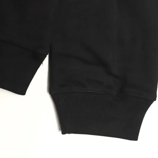 【GIVENCHY  公式旗艦店】ジバンシー 丸首の衛衣 スウェットご好評に付き再入荷！241122