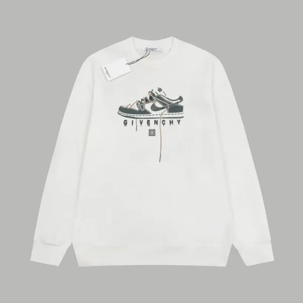 【GIVENCHY 公式旗艦店】ジバンシー 丸首の衛衣 スウェットご好評に付き再入荷 241114 【GIVENCHY 公式旗艦店】ジバンシー 丸首の衛衣 スウェットご好評に付き再入荷 241114