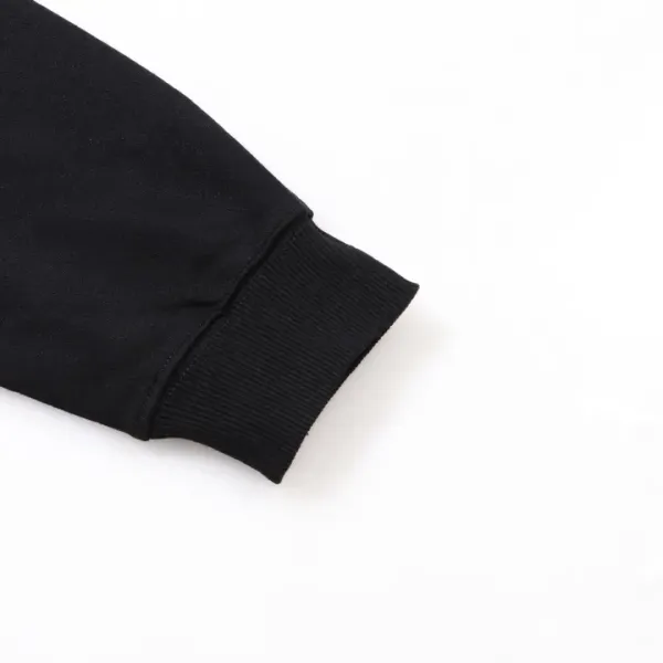 【GIVENCHY 公式旗艦店】ジバンシー 丸首の衛衣 スウェットご好評に付き再入荷   241114