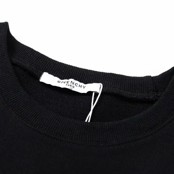 【GIVENCHY 公式旗艦店】ジバンシー 丸首の衛衣 スウェットご好評に付き再入荷 240829