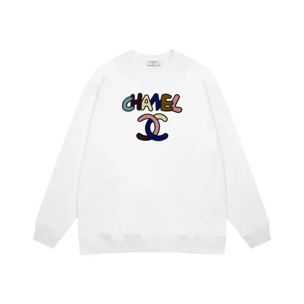 【CHANEL 公式旗艦店】シャネル 丸首の衛衣 スウェットご好評に付き再入荷! 【CHANEL 公式旗艦店】シャネル 丸首の衛衣 スウェットご好評に付き再入荷!