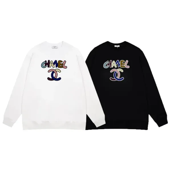 【CHANEL 公式旗艦店】シャネル 丸首の衛衣 スウェットご好評に付き再入荷! 【CHANEL 公式旗艦店】シャネル 丸首の衛衣 スウェットご好評に付き再入荷!