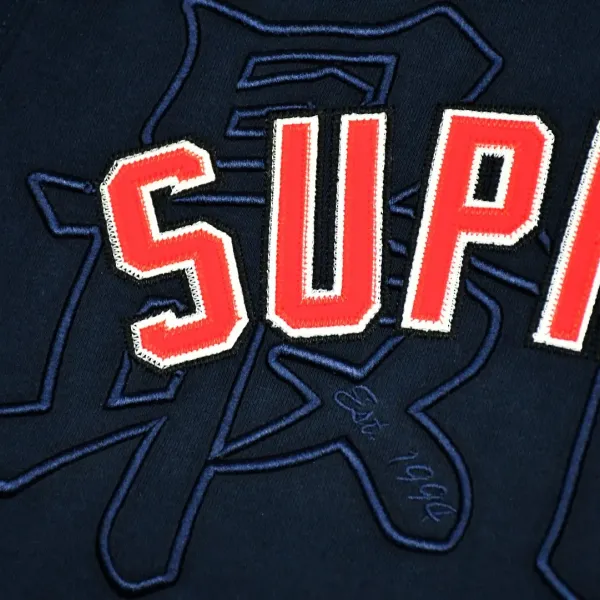【Supreme 公式旗艦店】丸首の衛衣 スウェットご好評に付き再入荷!241115 【Supreme 公式旗艦店】丸首の衛衣 スウェットご好評に付き再入荷!241115