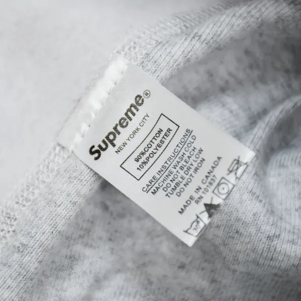 【Supreme 公式旗艦店】 パーカー スウェットご好評に付き再入荷!241115 【Supreme 公式旗艦店】 パーカー スウェットご好評に付き再入荷!241115