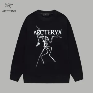 【ARCTERYX 公式旗艦店】アークテリクス 丸首の衛衣 スウェット ご好評に付き再入荷!241210 【ARCTERYX 公式旗艦店】アークテリクス 丸首の衛衣 スウェット ご好評に付き再入荷!241210