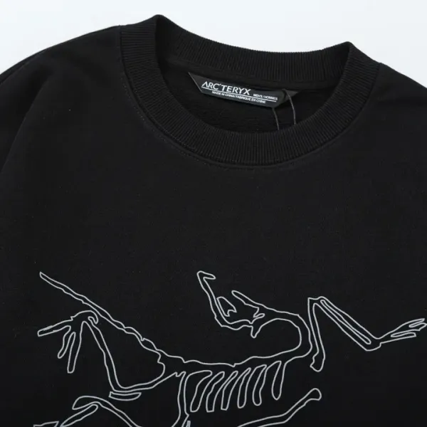 【ARCTERYX 公式旗艦店】アークテリクス 丸首の衛衣 スウェット ご好評に付き再入荷!241210 【ARCTERYX 公式旗艦店】アークテリクス 丸首の衛衣 スウェット ご好評に付き再入荷!241210