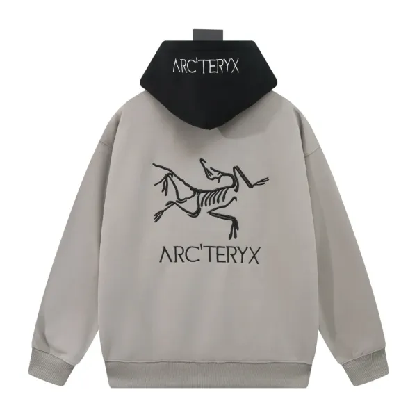 【ARCTERYX 公式旗艦店】アークテリクス パーカー スウェット ご好評に付き再入荷!241210 【ARCTERYX 公式旗艦店】アークテリクス パーカー スウェット ご好評に付き再入荷!241210