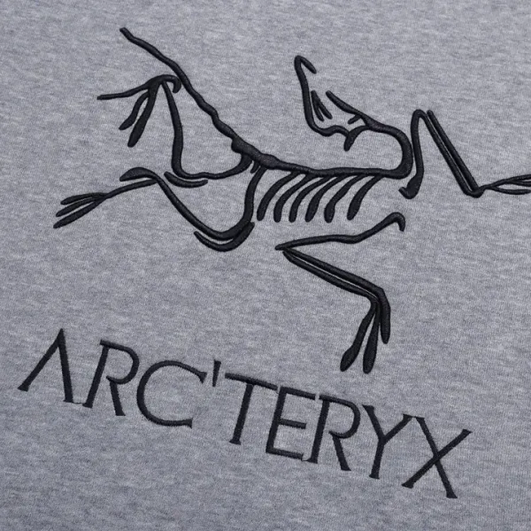 【ARCTERYX 公式旗艦店】アークテリクス パーカー スウェット ご好評に付き再入荷!241210 【ARCTERYX 公式旗艦店】アークテリクス パーカー スウェット ご好評に付き再入荷!241210