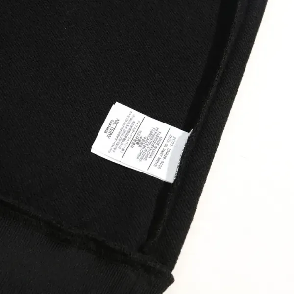 【ARCTERYX 公式旗艦店】アークテリクス 丸首の衛衣 スウェット ご好評に付き再入荷!241121 【ARCTERYX 公式旗艦店】アークテリクス 丸首の衛衣 スウェット ご好評に付き再入荷!241121