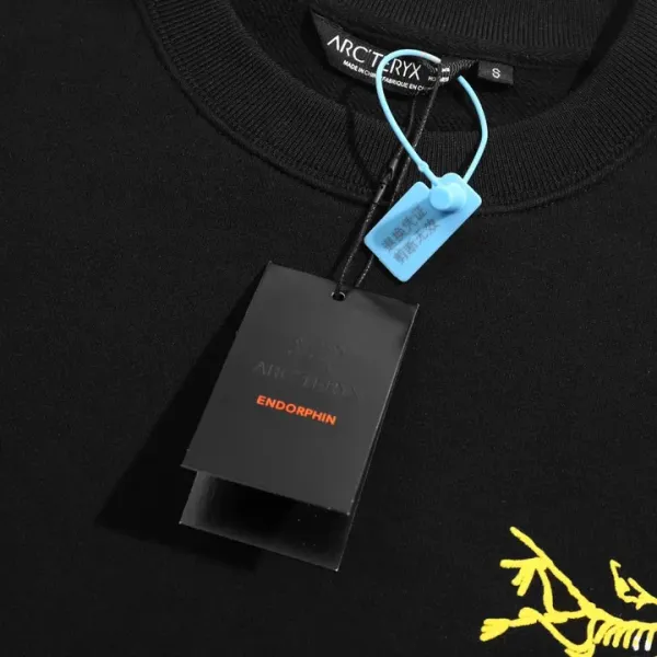 【ARCTERYX 公式旗艦店】アークテリクス  丸首の衛衣  スウェット ご好評に付き再入荷！241121