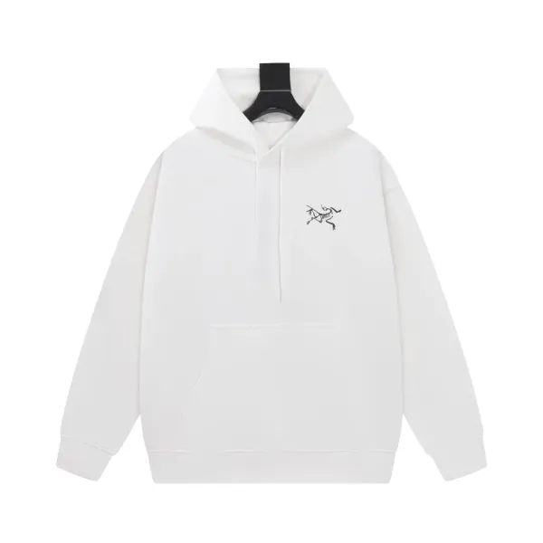 【ARCTERYX 公式旗艦店】アークテリクス  パーカー  スウェット ご好評に付き再入荷！241121